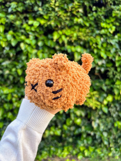 Gato salchicha marrón